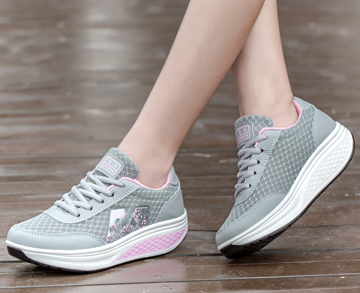 Oferta de esta semana: 50% de descuento en zapatillas ortopédicas correctoras para mujer, zapatos cómodos para trabajar.