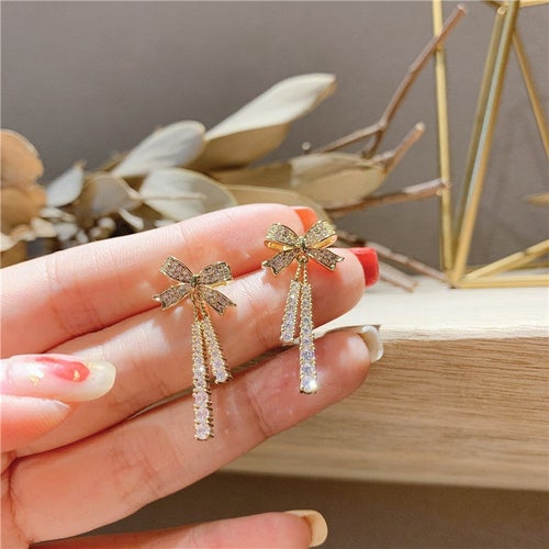 Pendientes de diamantes con lazo francés